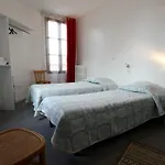 De L'ours 4*