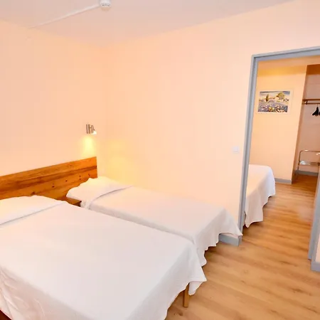 De L'ours Hotel Coulommiers