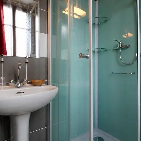 De L'ours Hotel Coulommiers